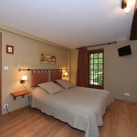 La Correrie Hotel Les Grandes-Armoises Bagian luar foto