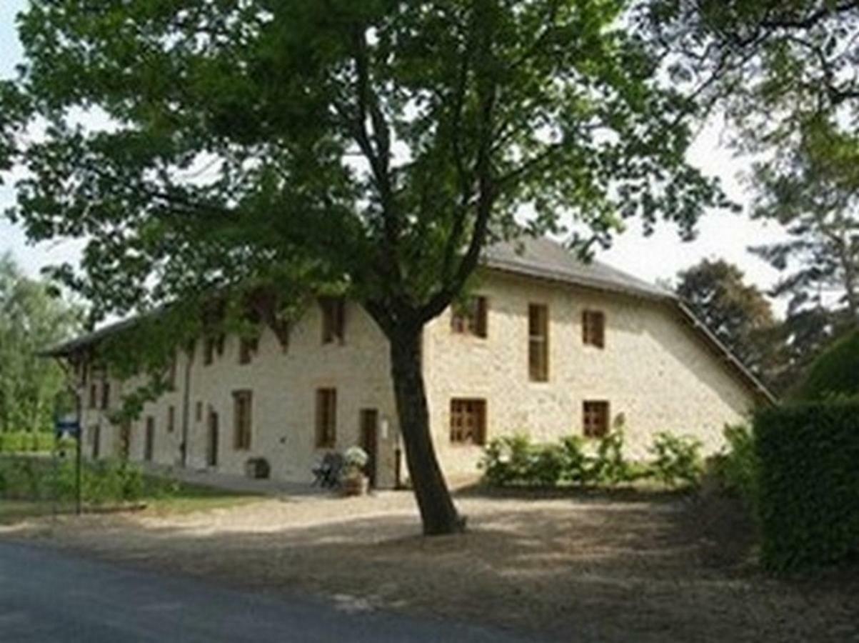La Correrie Hotel Les Grandes-Armoises Bagian luar foto