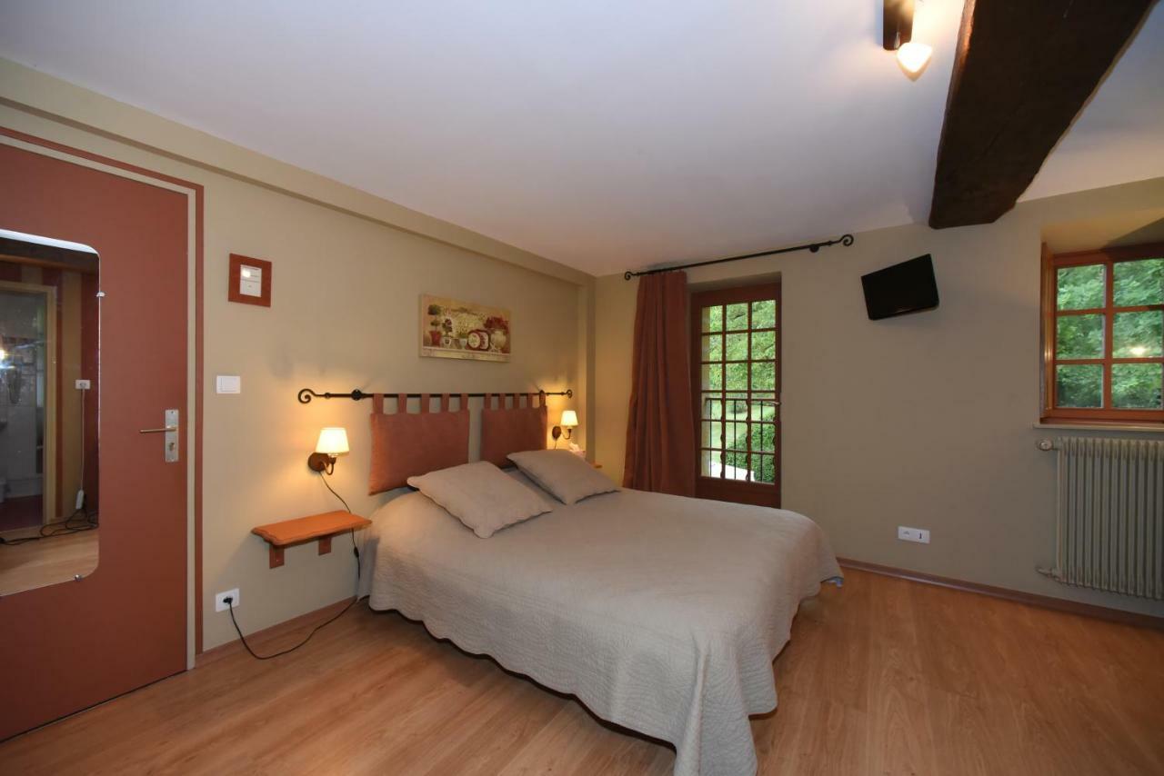 La Correrie Hotel Les Grandes-Armoises Bagian luar foto