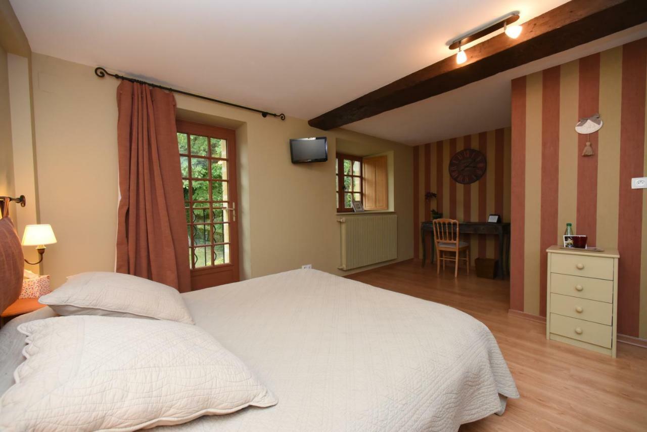 La Correrie Hotel Les Grandes-Armoises Bagian luar foto